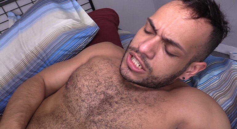 Nicolás aka Sandro Verduben in Nicolás & Tomás