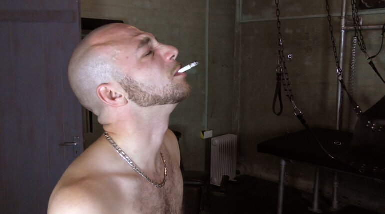 Ronnie English in Logan Moore Gangbang