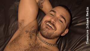 WOOFPIGBOY GANGBANG
